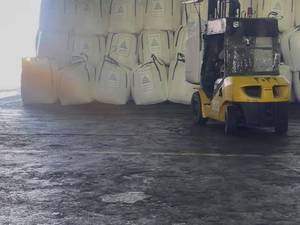 ترخیص و تخلیه کالا در بندرانزلی