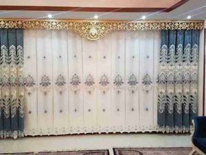 نصب پرده به همراه کتیبه