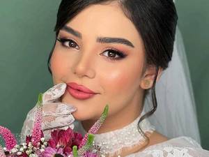میکاپ عروس لایت و طبیعی  در صومعه سرا