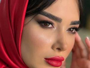 میکاپ نچرال دخترانه با ماندگاری بالا در صومعه سرا