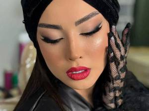 آرایش عروس مدرن و شیک در صومعه سرا