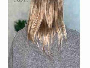 اقدام  به رنگ و دکلره کردن مو