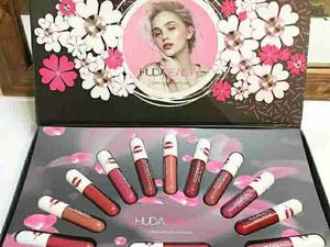 ست لوازم آرایشی برند huda
