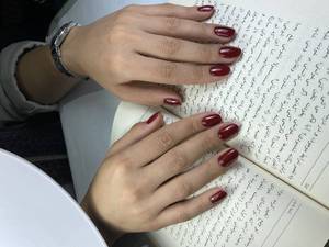کاشت ناخن با مواد درجه یک در اشرفی اصفهانی