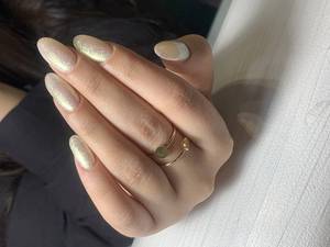 کاشت ناخن با مواد درجه یک در اشرفی اصفهانی