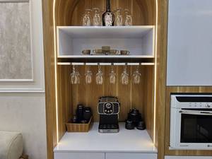 طراحی و ساخت میز بار در خمینی شهر 
