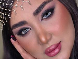 میکاپ حرفه ایی با متریال با کیفیت اشرفی اصفهانی 
