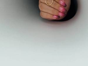 مرکز تخصصی کاشت ناخن در اشرفی اصفهانی