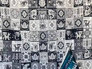 رومیزی طرح سنتی درشهرقدس