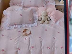 روتختی دورچین طرحدار مناسب دکور اتاق خواب