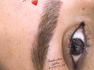 میکروبلیدینگ ابرو به صورت تخصصی
