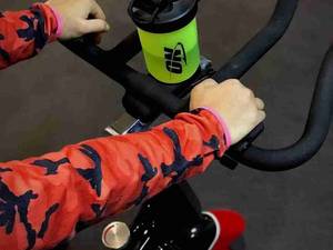 دستگاه ثابت دوچرخه سواری در باشگاه فرشته ها