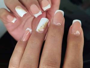 انجام کاشت ناخن در انزلی