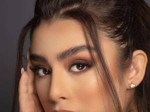 میکاپ آرتیست حرفه ای در مهرشهر