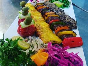 کباب لذیذ در کبابی بیست