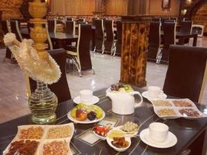 سرویس ویژه کافه رستوران دلفین