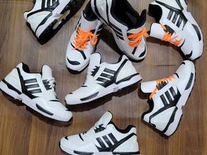 کتونی آدیداس سه خط نشکی