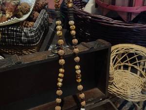 گردنبند مغز کاج دستساز دلونا